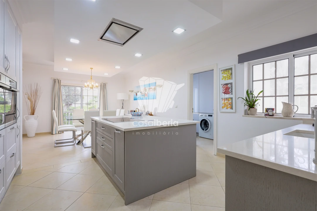 Moradia T4 para Venda em Ferragudo Foto 10