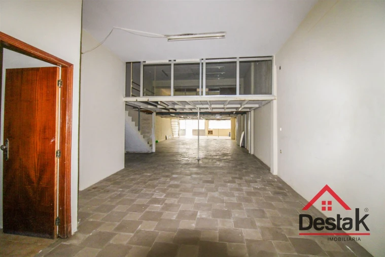 Loja para Arrendamento em Viseu Foto 3