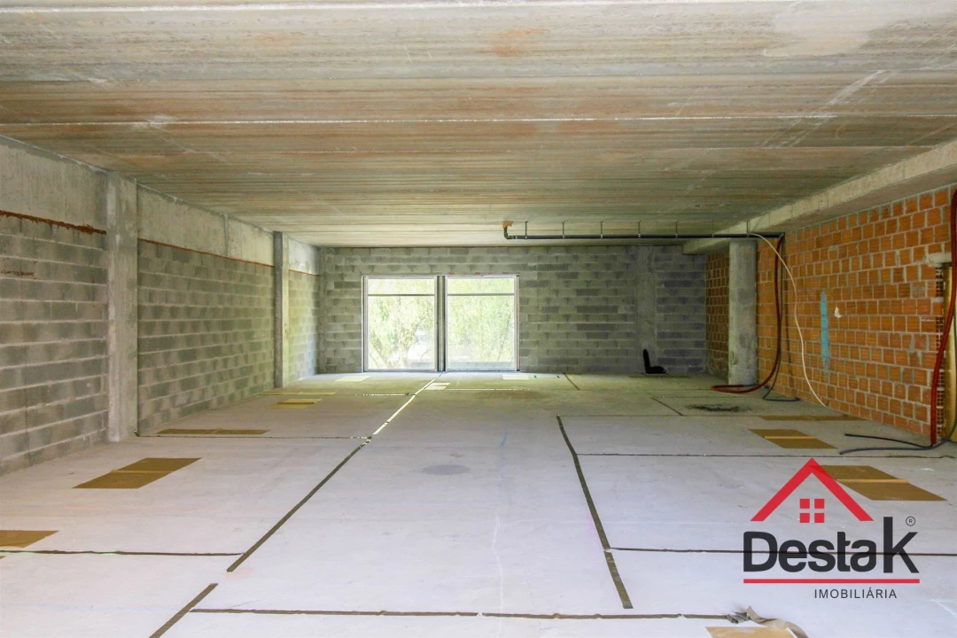 Armazém para Arrendamento em Viseu Foto 2