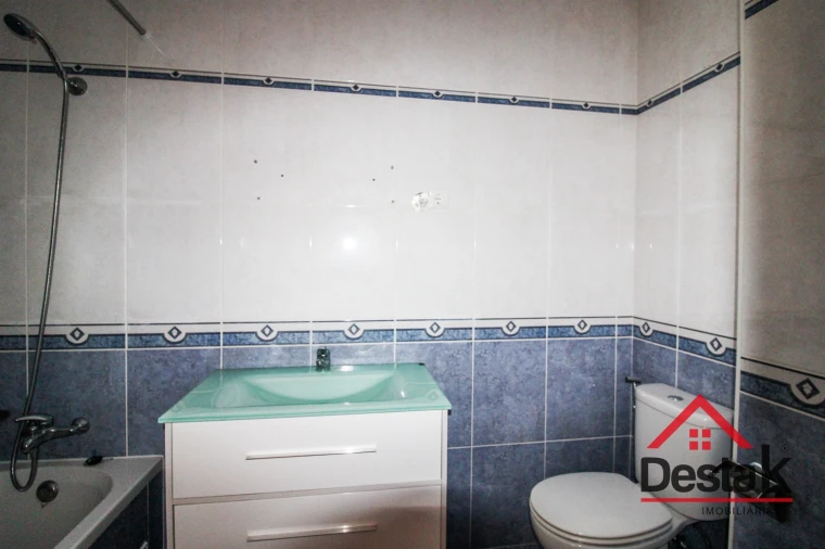 Apartamento T2 para Venda em Viseu Foto 10