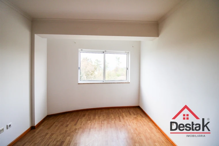 Apartamento T2 para Venda em Viseu Foto 8