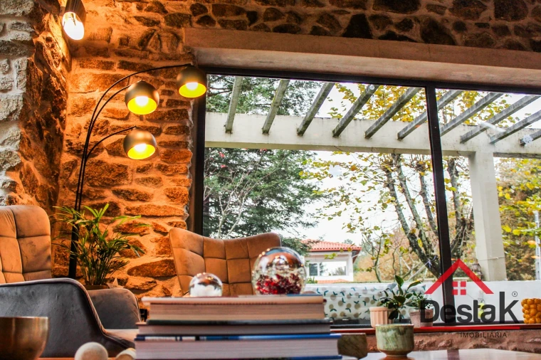 Moradia T3 para Venda em Mundão Foto 8