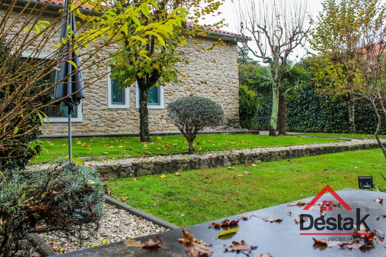 Moradia T3 para Venda em Mundão Foto 50