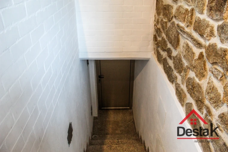 Moradia T3 para Venda em Mundão Foto 44