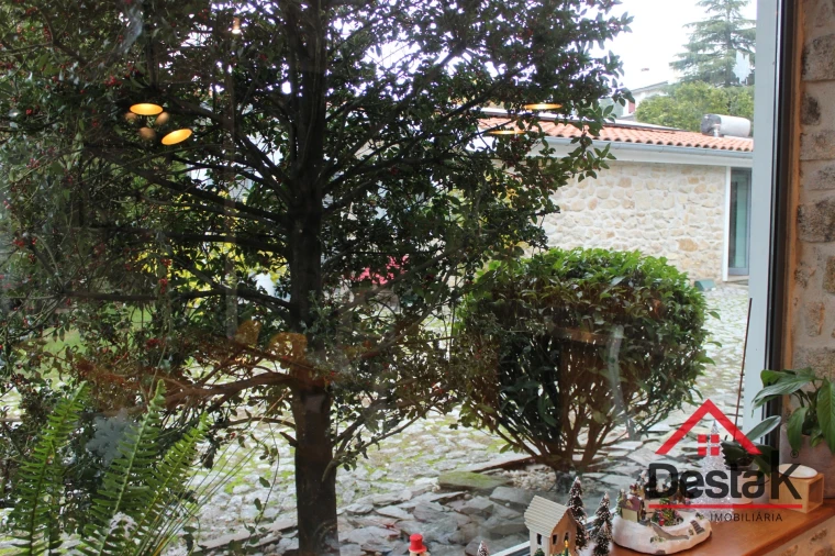 Moradia T3 para Venda em Mundão Foto 13