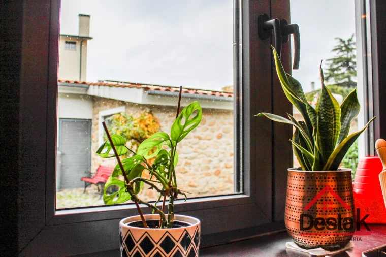 Moradia T3 para Venda em Mundão Foto 14