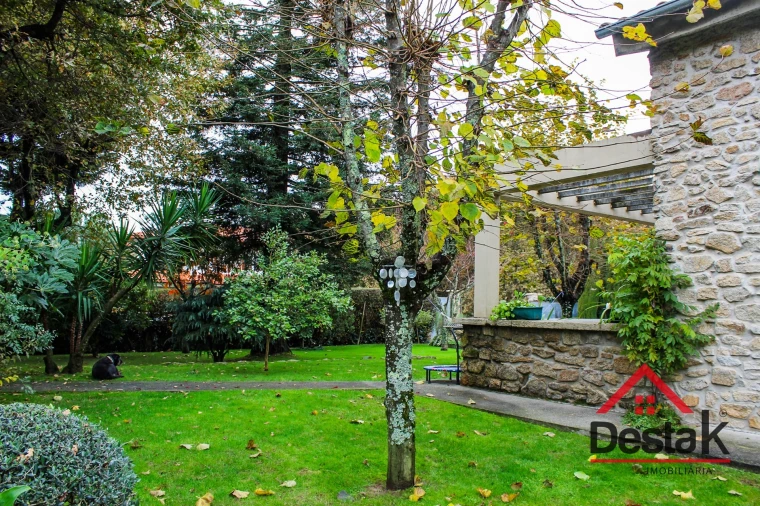 Moradia T3 para Venda em Mundão Foto 51