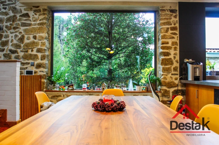 Moradia T3 para Venda em Mundão Foto 16