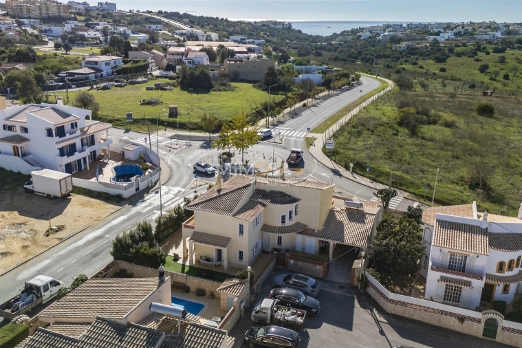 Moradia T4 para Arrendamento em Lagos (São Sebastião e Santa Maria) Foto 44