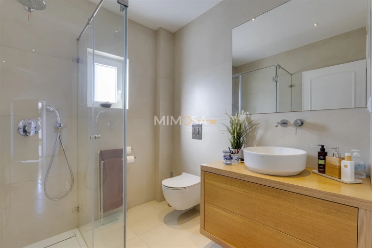 Moradia T4 para Arrendamento em Lagos (São Sebastião e Santa Maria) Foto 27