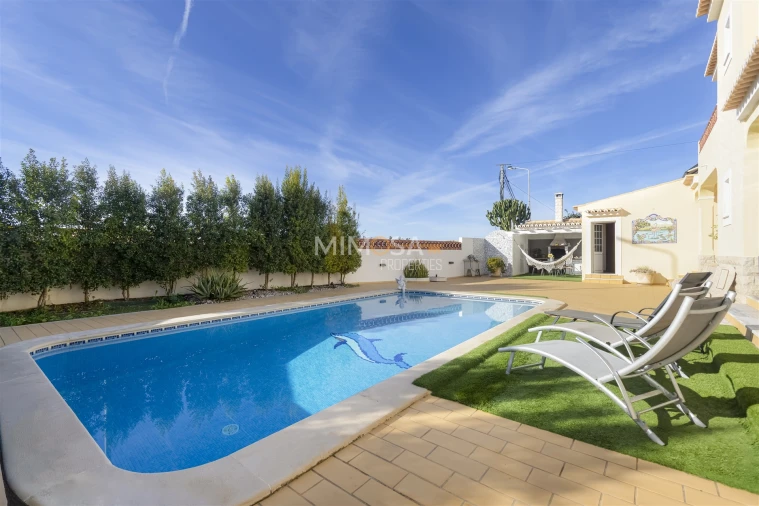 Moradia T4 para Arrendamento em Lagos (São Sebastião e Santa Maria) Foto 32