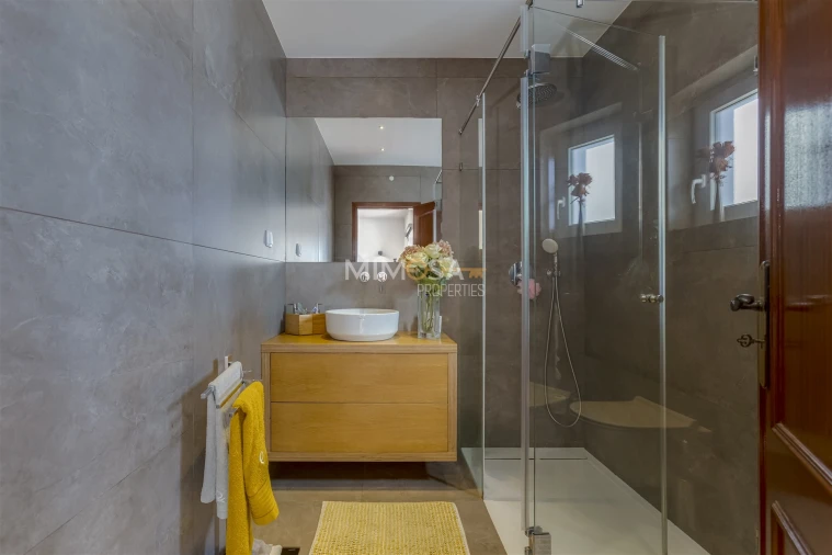 Moradia T4 para Arrendamento em Lagos (São Sebastião e Santa Maria) Foto 15