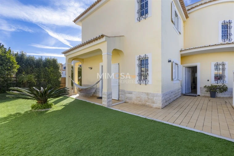 Moradia T4 para Arrendamento em Lagos (São Sebastião e Santa Maria) Foto 29