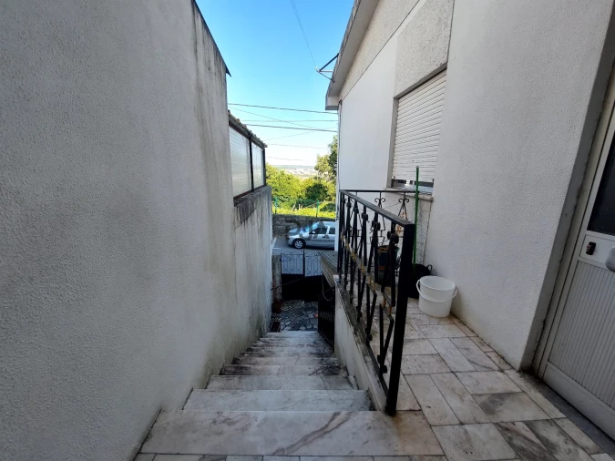 Moradia T2 para Venda em Abraveses Foto 12