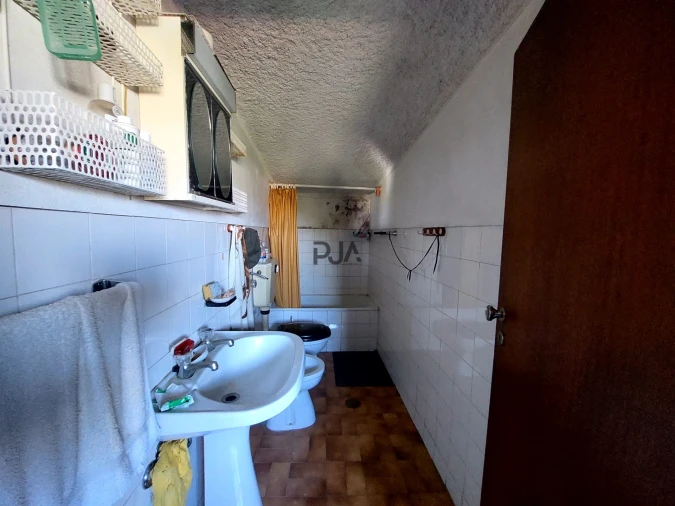 Moradia T2 para Venda em Abraveses Foto 7