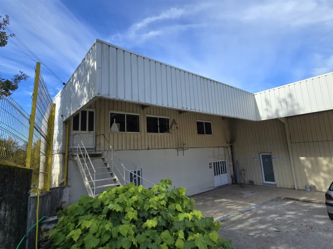 Escritório para Arrendamento em Fornos de Maceira Dão Foto 1