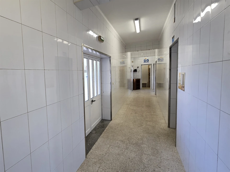 Armazém para Arrendamento em Fornos de Maceira Dão Foto 10