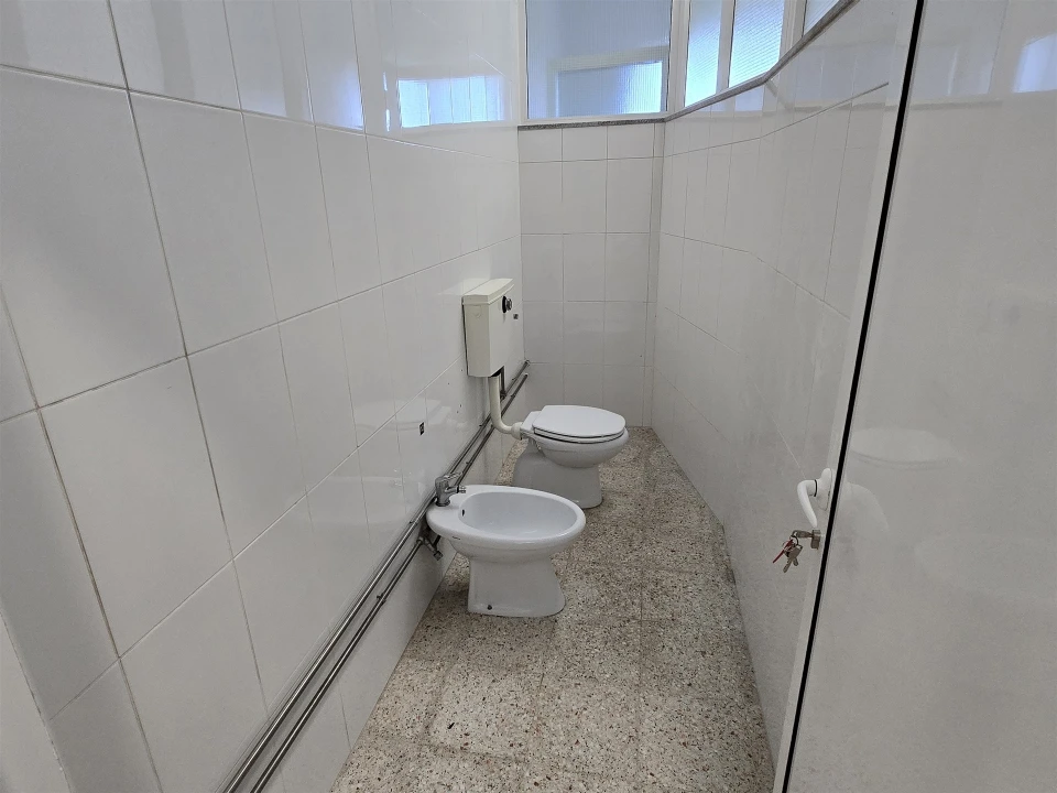 Armazém para Arrendamento em Fornos de Maceira Dão Foto 6