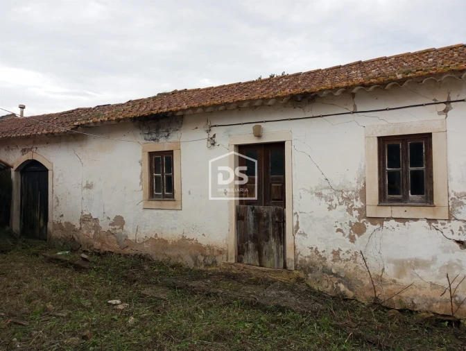 Moradia T3 para Venda em Cela Foto 1