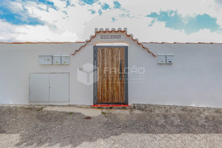 Moradia T10 para Venda em Marvila, Ribeira Santarém, São Salvador, São Nicolau Foto 2