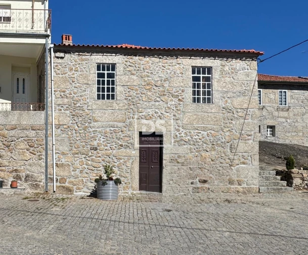 Moradia T0 para Venda em Fiães Foto 1