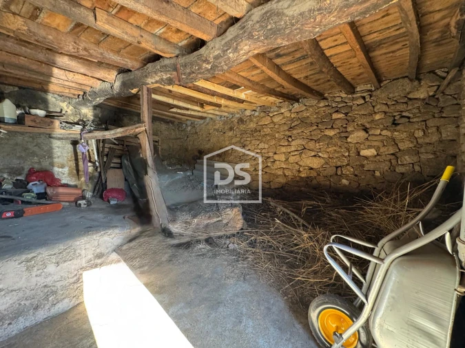 Moradia T0 para Venda em Fiães Foto 9