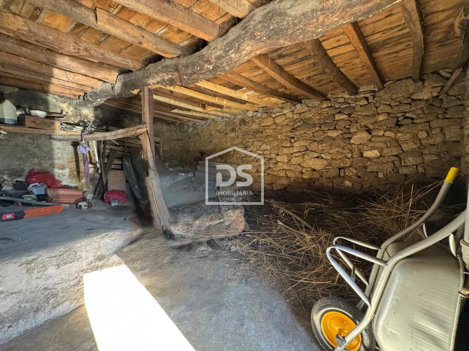 Moradia T0 para Venda em Fiães Foto 9