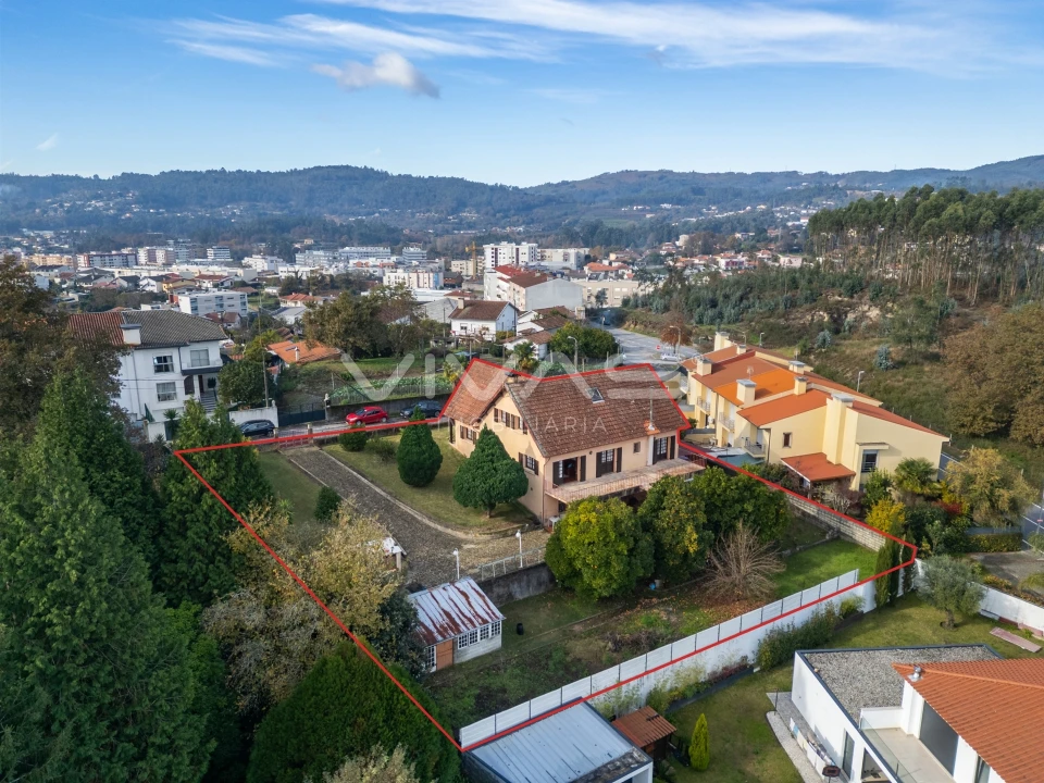 Moradia T4 para Venda em Vila Verde e Barbudo Foto 42