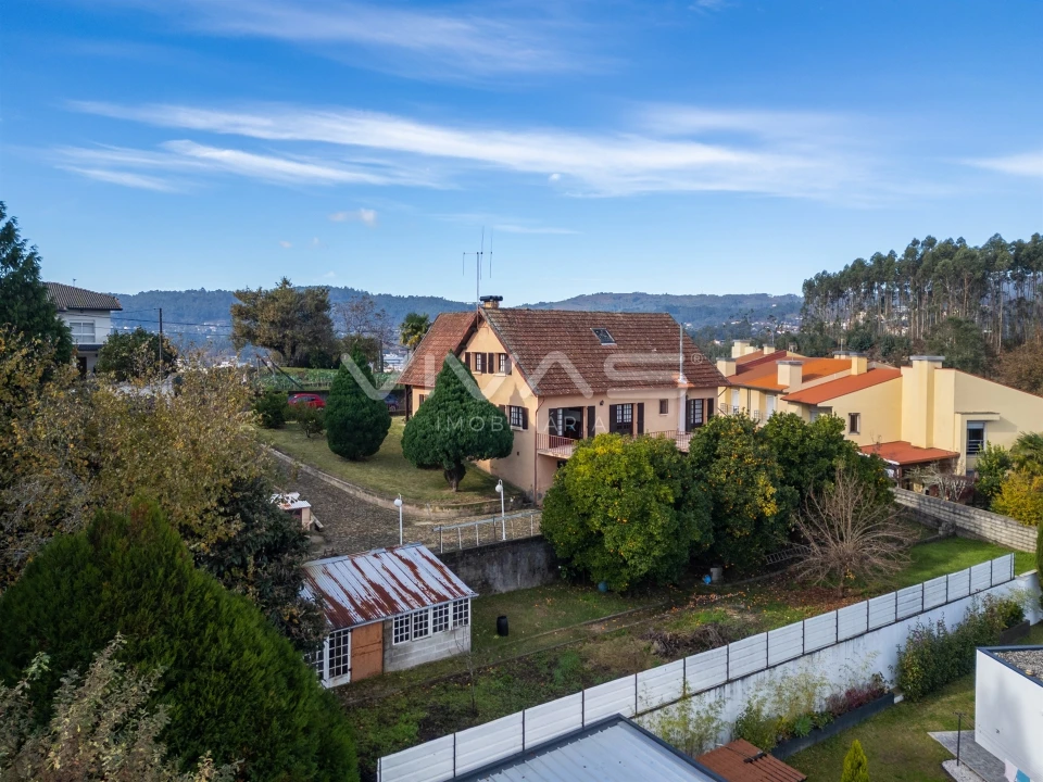 Moradia T4 para Venda em Vila Verde e Barbudo Foto 38