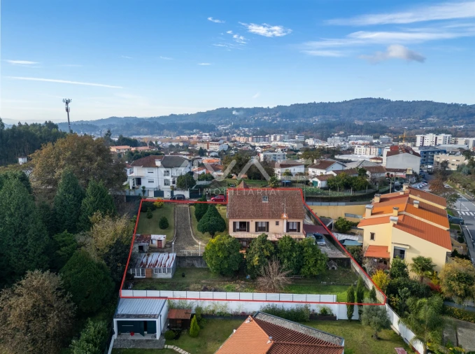 Moradia T4 para Venda em Vila Verde e Barbudo Foto 43