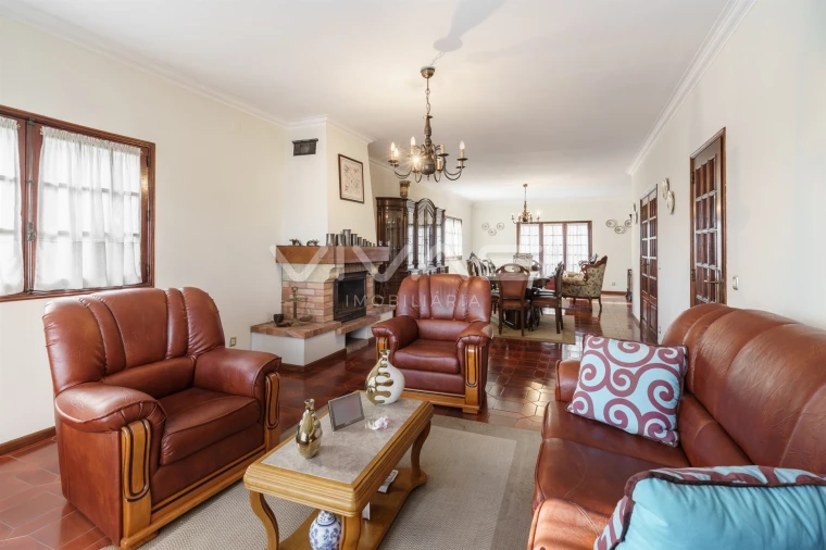 Moradia T4 para Venda em Vila Verde e Barbudo Foto 6