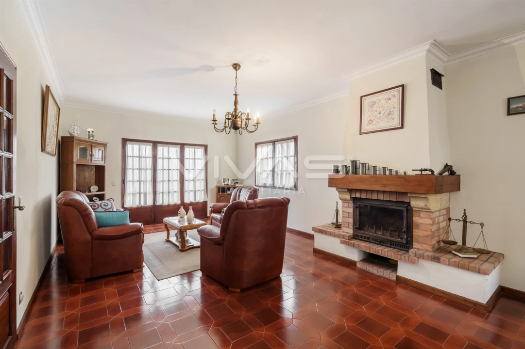 Moradia T4 para Venda em Vila Verde e Barbudo Foto 4