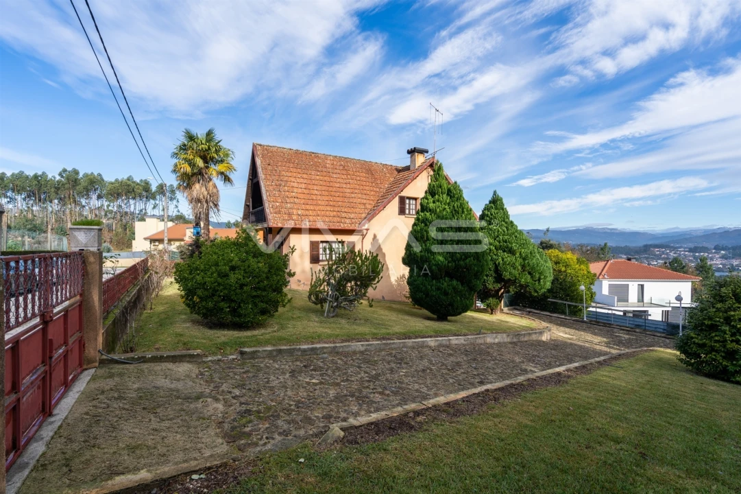 Moradia T4 para Venda em Vila Verde e Barbudo Foto 34