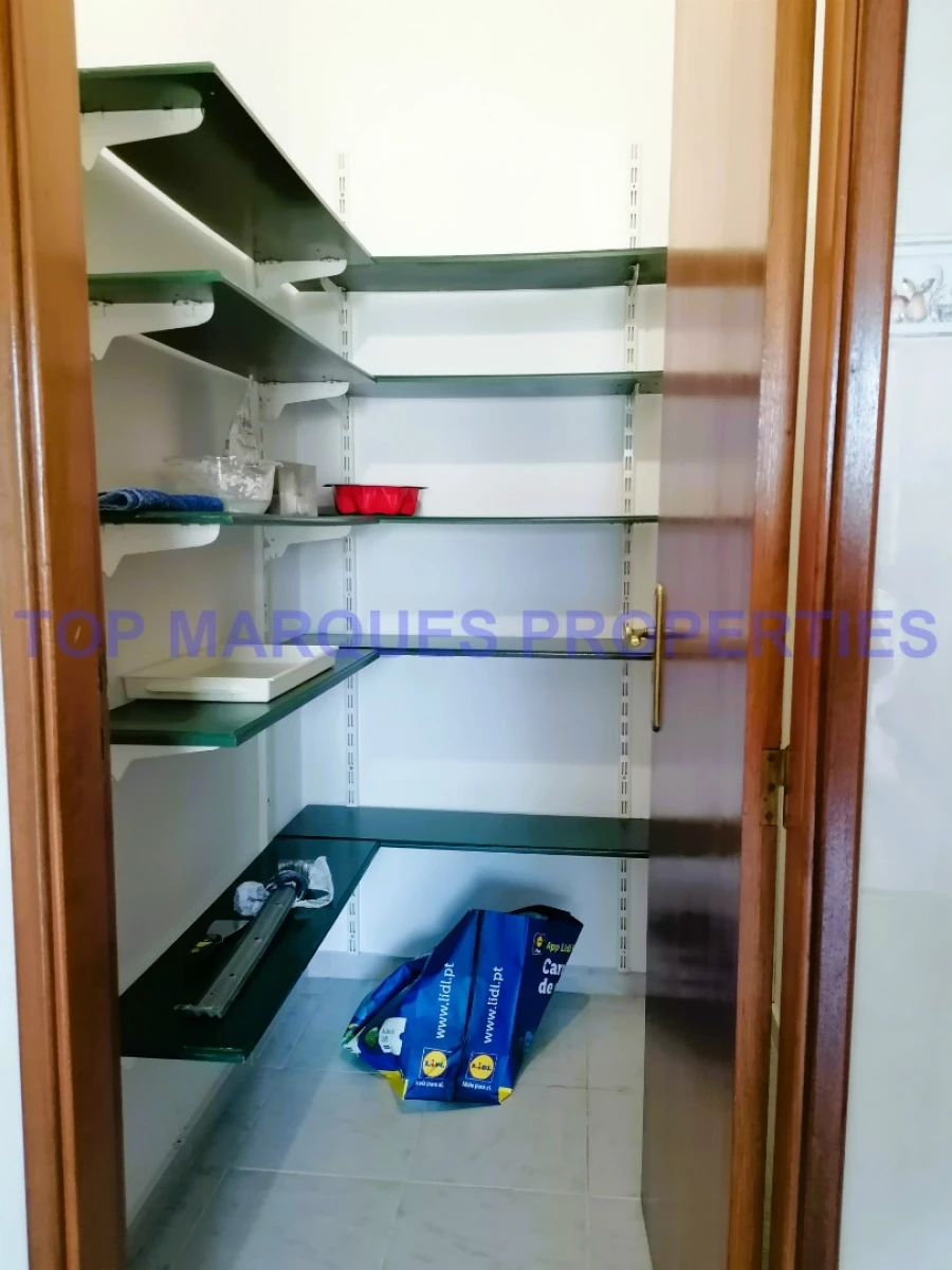 Apartamento T3 para Arrendamento em Olhão Foto 10