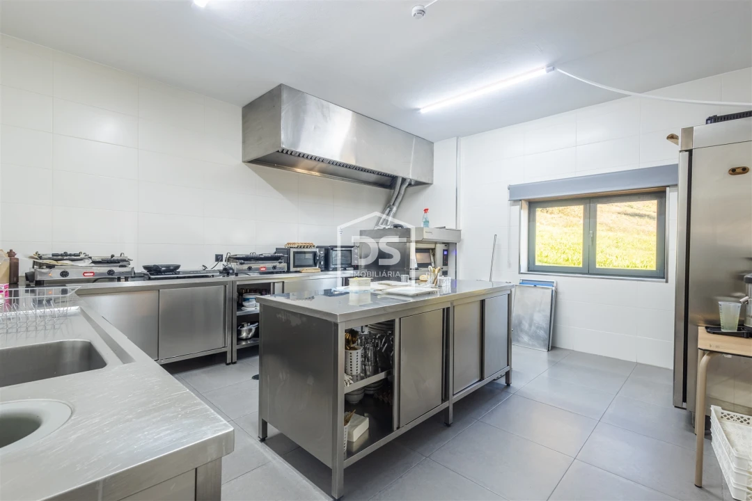 Loja para Trespasse em Nevogilde Foto 17