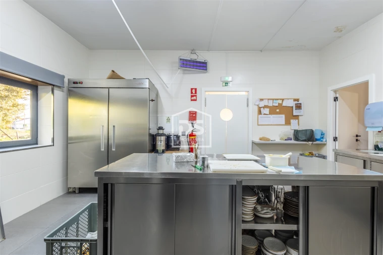 Loja para Trespasse em Nevogilde Foto 14