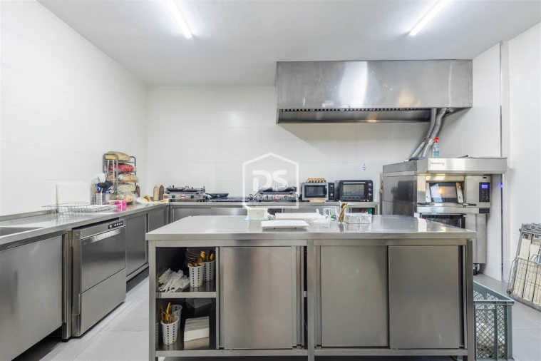 Loja para Trespasse em Nevogilde Foto 13