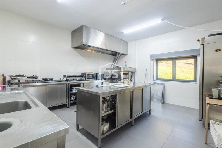 Loja para Trespasse em Nevogilde Foto 17