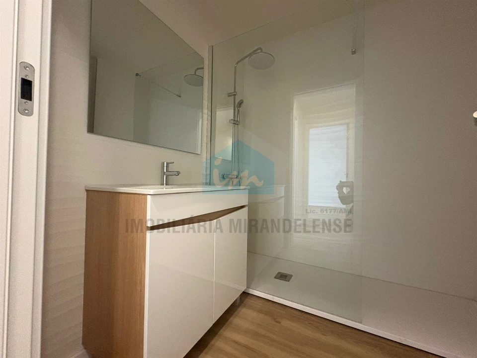 Moradia T2 para Venda em Mascarenhas Foto 7