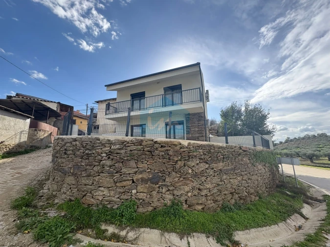 Moradia T2 para Venda em Mascarenhas Foto 1