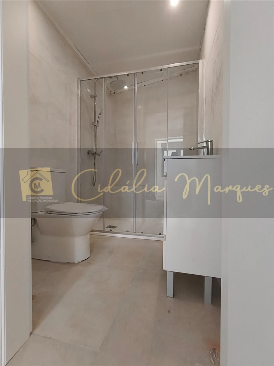 Moradia T3 para Venda em Faíl e Vila Chã de Sá Foto 23