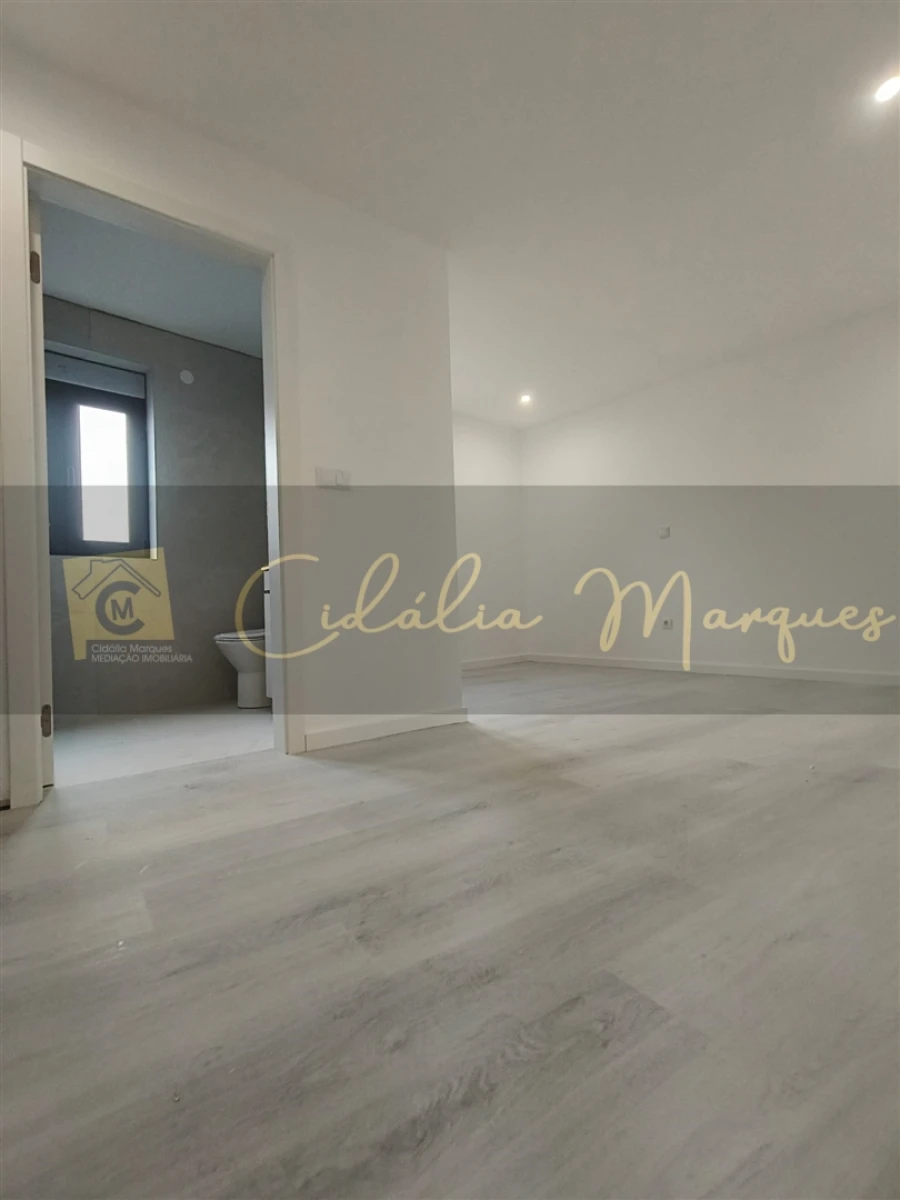 Moradia T3 para Venda em Faíl e Vila Chã de Sá Foto 15