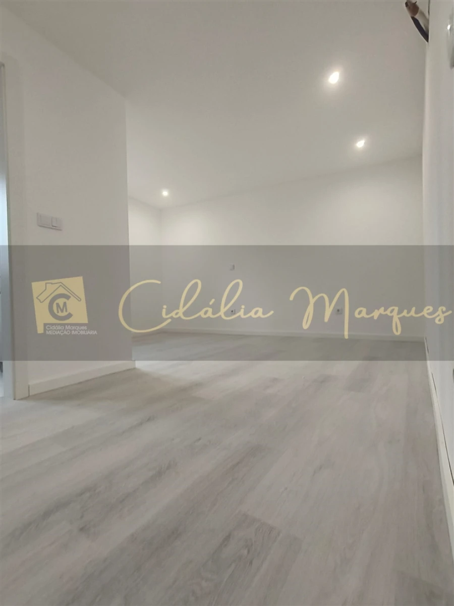 Moradia T3 para Venda em Faíl e Vila Chã de Sá Foto 16