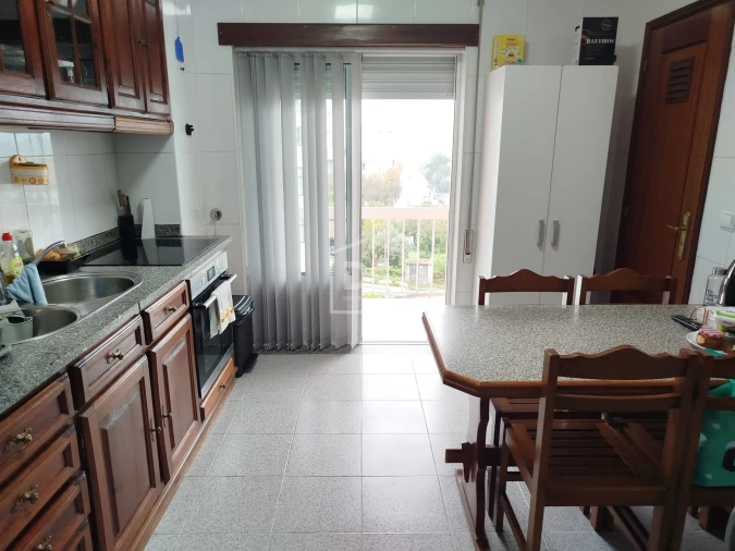 Apartamento T2 para Venda em Currelos, Papízios e Sobral Foto 35