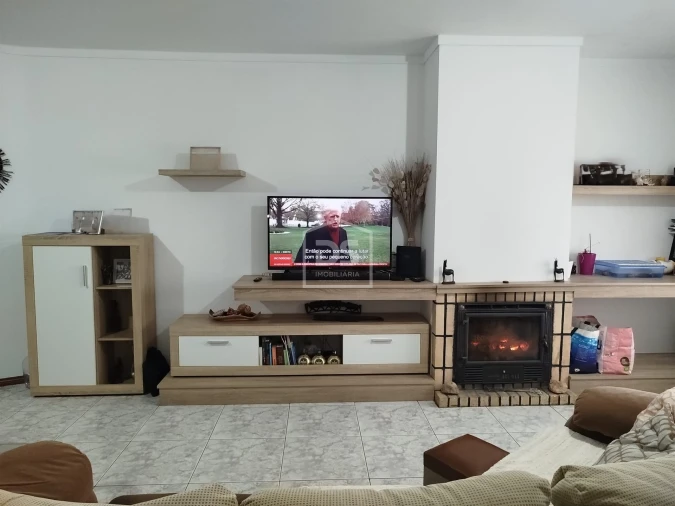 Apartamento T2 para Venda em Currelos, Papízios e Sobral Foto 31