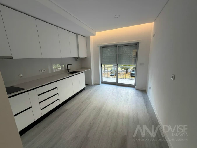 Apartamento T3 para Venda em Viseu Foto 4