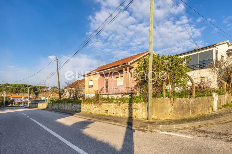 Moradia T3 para Venda em Parceiros e Azoia Foto 3