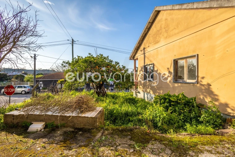 Moradia T3 para Venda em Parceiros e Azoia Foto 4