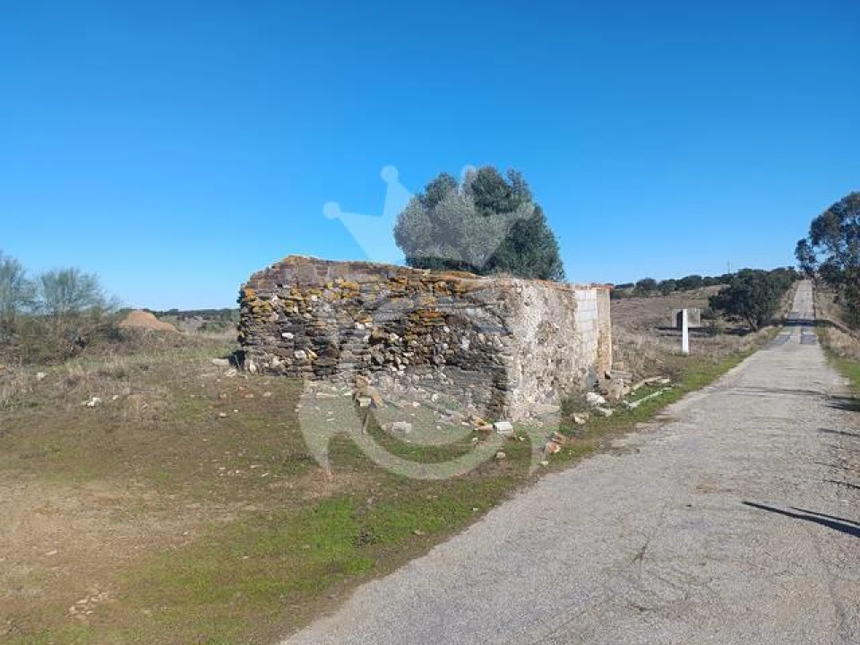 Moradia T3 para Venda em Reguengos de Monsaraz Foto 7