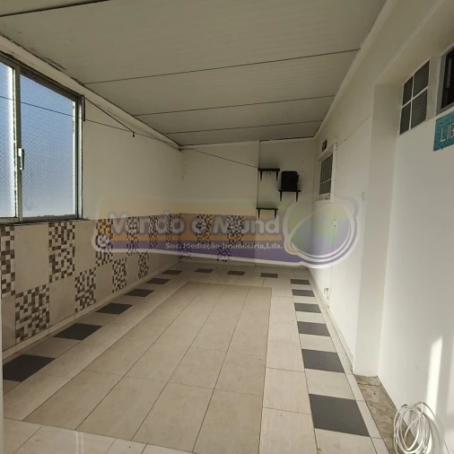 Apartamento T2 para Venda em Vila Franca de Xira Foto 7